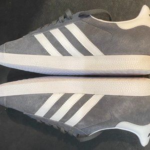 Gray Gazelle Adidas - Women's Size 7